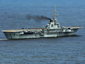 Asbestli gemi Nae Sao Paulo, hukuk tanımıyor