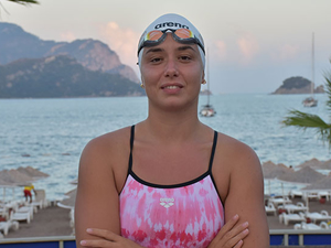 Manş Denizi'ni üçüncü ve en hızlı geçen maraton yüzücüsü Bengisu, Catalina Kanalı için hazır