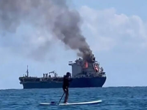Antalya’da yakıt gemisinde meydana gelen yangını mürettebat söndürdü