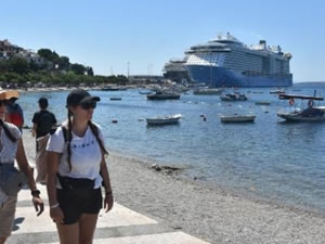 Bodrum'a 2 kruvaziyer gemi ile 5 bin 316 turist getirdi