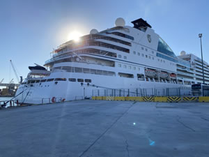 Bahamalar bayraklı "Seabourn Encore", QTerminals Antalya’ya 826 yolcu getirdi