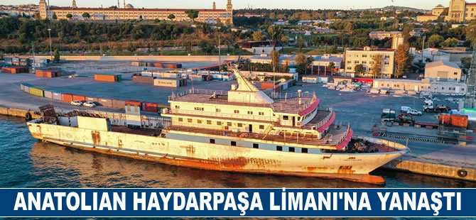 Yunanistan Sahil Güvenlik birimlerinin taciz ateşi açtığı gemi Haydarpaşa Limanı'na yanaştı