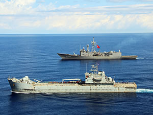 Türk ve Libya askeri gemileri arasında ortak eğitim