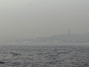 İstanbul Boğazı'nda gemi trafiği askıya alındı