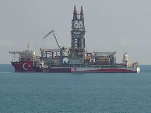 Abdülhamid Han gemisi Taşucu açıklarına demirledi