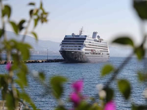 526 yolculu kruvaziyer 'Azamara Pursuit’, Alanya Limanına demir attı