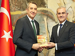 Arkas’a Türk-İspanyol Resmi Sanayi ve Ticaret Odası tarafından ödül