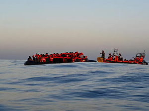 Manş Denizi'nde göçmen teknesi battı