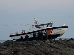 Sinop’ta kayıp gemi kaptanını arayan sahil güvenlik botu kayalıklara çarptı