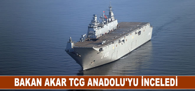 Bakan Akar ve TSK komuta kademesi, Türkiye'nin en büyük savaş gemisinde incelemelerde bulundu
