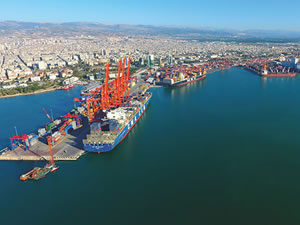 Nakliyeciler Mersin Limanı'nın kapasite artırım projesini destekliyor