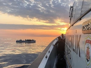 Türkiye denizlerinde 2022 yılında 49 bin 518 düzensiz göçmen kurtarıldı