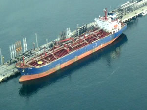 İzmit Körfezi’ni kirleten gemiye 30 milyon TL ceza