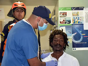 Denizde 24 gün sürüklendi, ketçap yiyerek hayatta kaldı