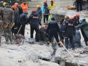 Kahramanmaraş merkezli depremlerde 6 bin 234 kişi hayatını kaybetti