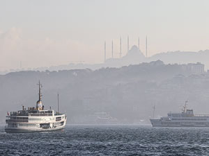 İstanbul Boğazı'nda gemi trafiği yeniden açıldı