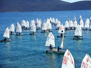 Yelkenler olimpiyat madalyası için Paris 2024'e açıldı