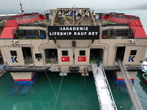 Depremzede öğrenciler için "Rauf Bey Gemisi"nde ilk ders zili çaldı