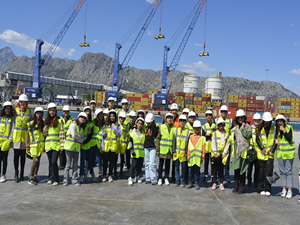 QTerminals Antalya ve DTO, “Toroslar’dan Akdeniz’e” projesiyle öğrencilere denizciliği aşılıyor