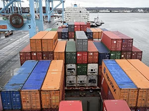 Limanlarda ithalat trafiği hızlandı