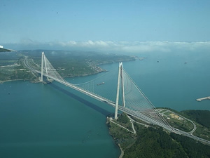 Marmara'da kirliliğe neden olan deniz araçları uçakla yapılan denetimlerle belirleniyor