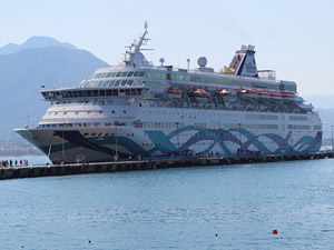 "Crown İris" kruvaziyeri 1650 İsrailli turistle Alanya'ya geldi