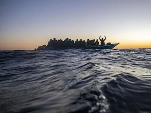 300 kişiyi taşıyan 3 tekne 15 gündür kayıp