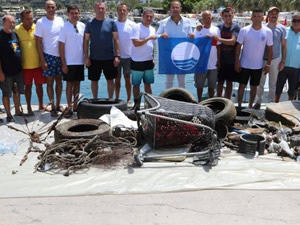 Bodrum'da deniz dibi temizliğinde 362 kilogram atık çıkarıldı