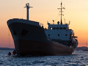 Kızıldeniz'de tehlike arz eden tankerdeki petrolün yüzde 20'si tahliye edildi