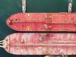 Kızıldeniz'de tehlike arz eden Safer tankerindeki petrolün yarısından fazlası tahliye edildi