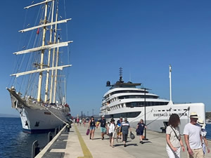 Bahamalar bayraklı iki kruvaziyerle Bodrum'a 1960 yolcu getirdi