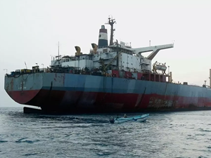 Kızıldeniz'de tehlike oluşturan tankerdeki petrolün tahliyesi tamamlandı