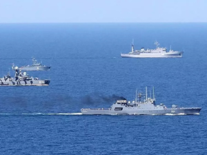 Filipinler, ihtilaflı Spratly Adaları yakınındaki savaş gemisine ikmal yaptı