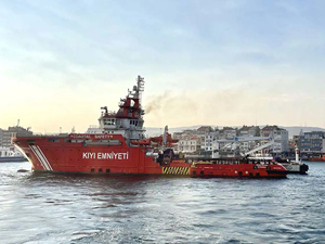 Çanakkale Boğazı yangın tedbirleri nedeniyle gemi trafiğine yeniden kapatıldı