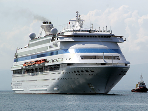 Bartın'da kruvaziyerde rahatsızlanan yolcu ve yaralanan mürettebat, tedavi edildi