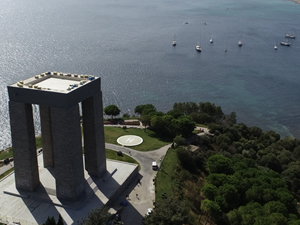 Maximiles Black 35. The Bodrum Cup Yelken Yarışları'na katılanlar teknelerinden Şehitler Abidesi'ni selamladı