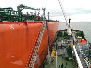 Singapur'da yakıt ikmali dijitalleşiyor