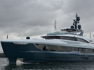 Mengi Yay 100’üncü yatını teslim etti