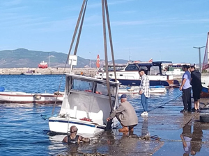 Bandırma'da lodos 3 tekneyi batırdı
