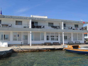 Yunanistan’a en yakın deniz sınır kapısı kapandı