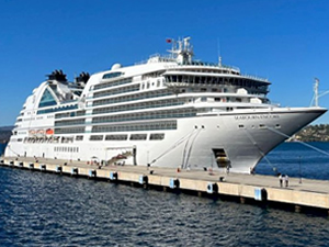 Bodrum'a sezonun son gemisi "Seabourn Encore" ile 543 yolcu geldi