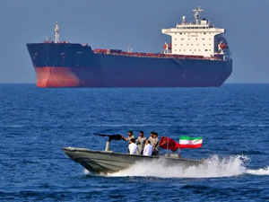 İran, Basra Körfezi'nde 2 tankere el koydu