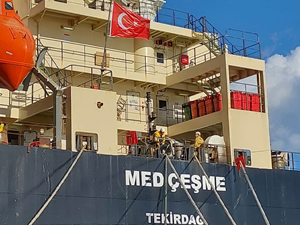 MED ÇEŞME Türk Bayrağı çekti