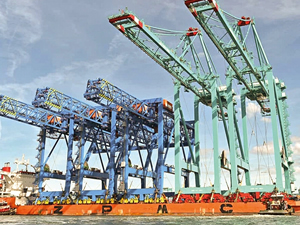 Biden, Amerika limanlarındaki Çin yapımı vinçleri değiştiriyor