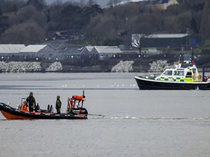 İkinci Dünya Savaşı'ndan kalan bomba imha edilmek üzere denize taşındı