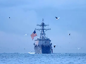 Husiler, İsrail ile ABD gemilerini hedef alıyor