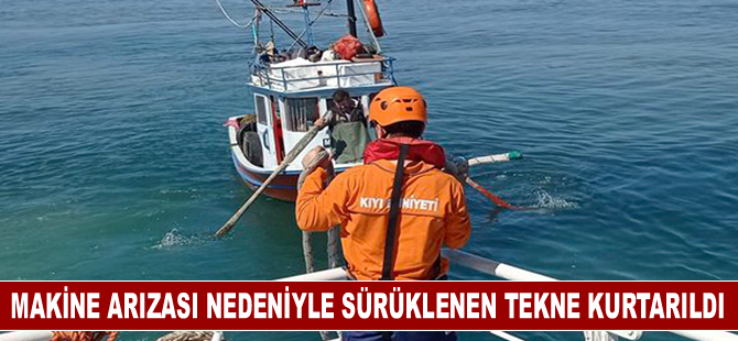 Makine arızası nedeniyle sürüklenen tekne kurtarıldı