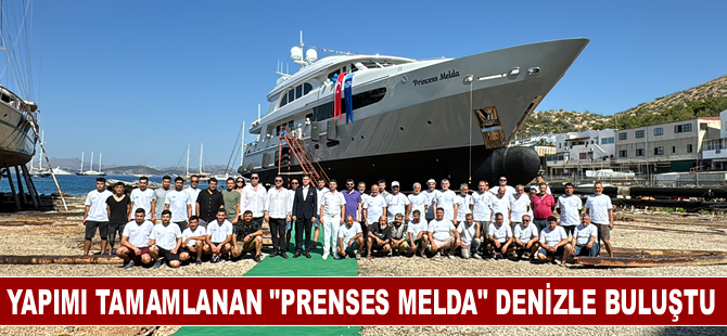 Bodrum'da yapımı tamamlanan 42 metrelik lüks yat törenle denize indirildi