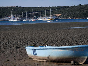 Ege kıyılarındaki deniz çekilmesi depremle ilgili değil