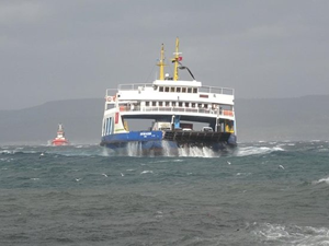 Kuzey Ege'de deniz ulaşımına fırtına engeli